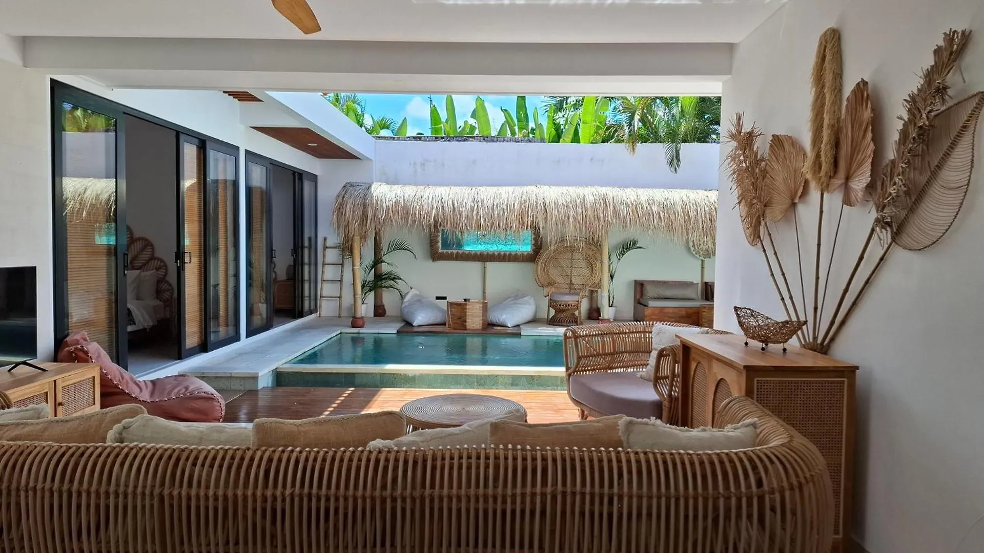 Villa Anoli - 3 Chambres - Centre De Seminyak