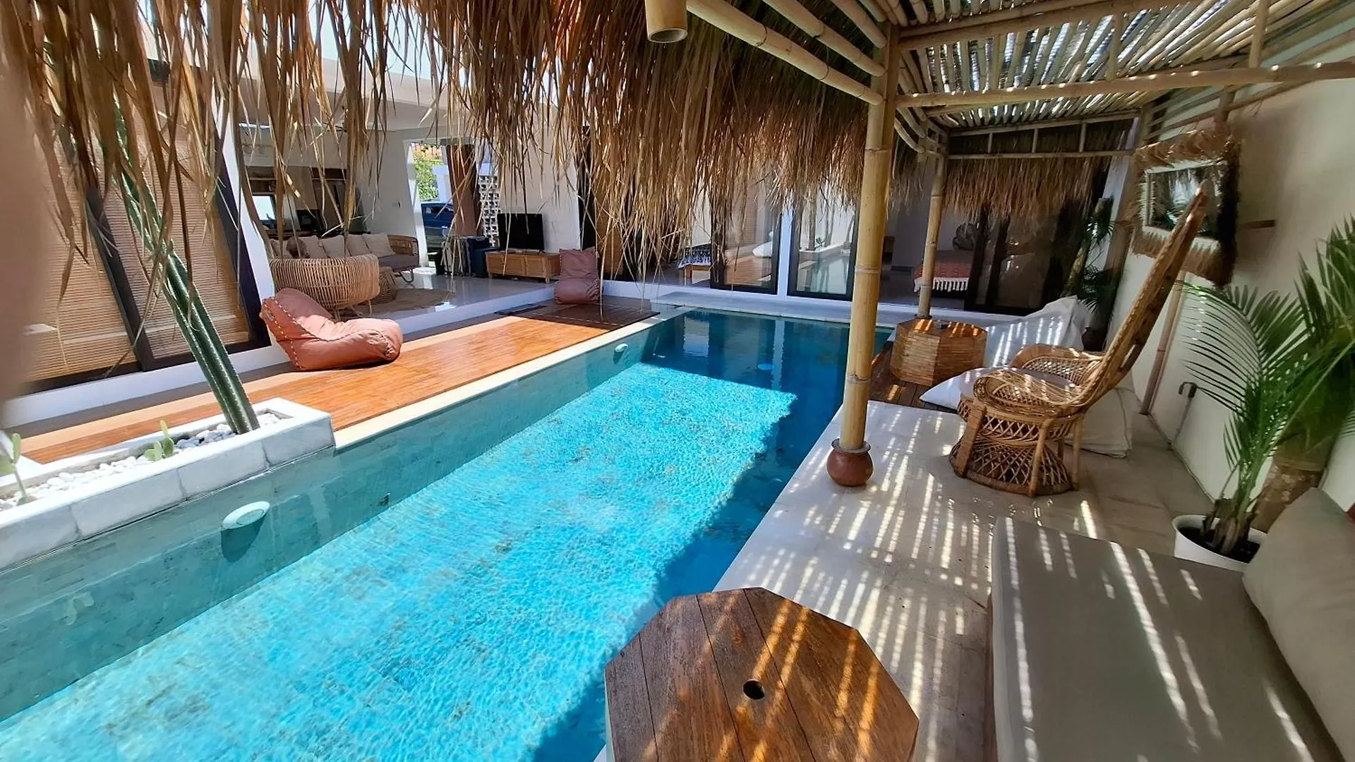 Villa Anoli - 3 Chambres - Centre De Seminyak